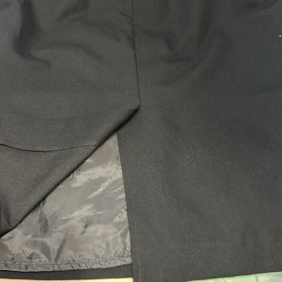 Lloyd New York Black Skirt, Back Slit, Back Zipper & Button, Lined, Size 8 - Picture 5 of 13